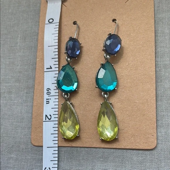 NWOT Elegant Multi-Color Drop Earrings - Picture 5 of 6